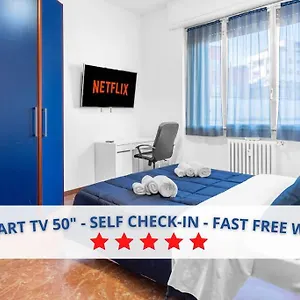 https://duomo-m1-m3-smart-house-con-tv-50-e-fast-wifi.italymilanhotels.net